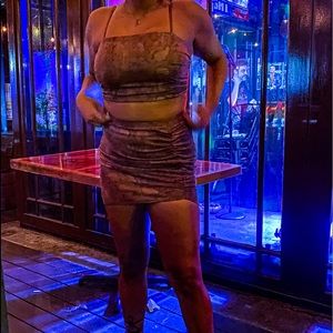 2-piece brown snake skin set